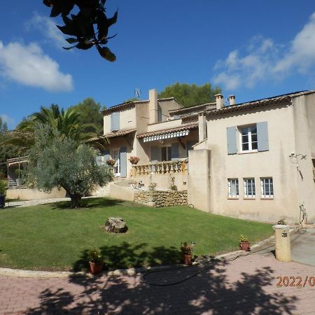 Mas Les Vieux Chenes Bed & Breakfast Lambesc Luaran gambar