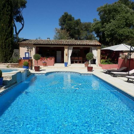 Mas Les Vieux Chenes Bed & Breakfast Lambesc Luaran gambar