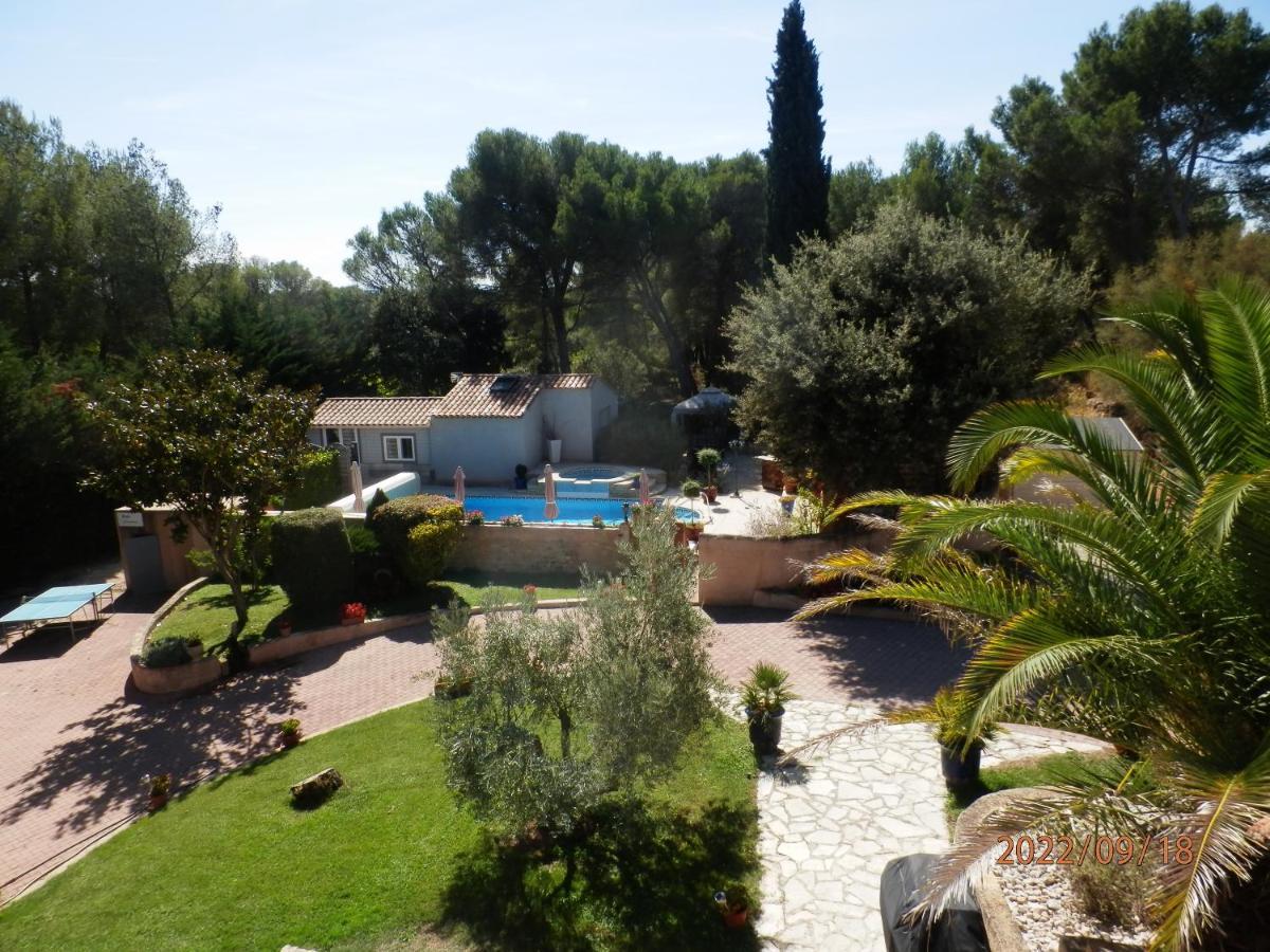 Mas Les Vieux Chenes Bed & Breakfast Lambesc Luaran gambar