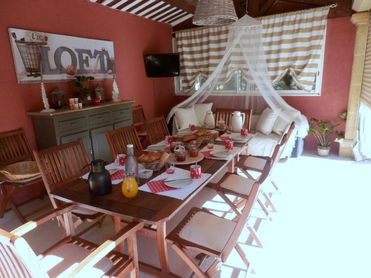 Mas Les Vieux Chenes Bed & Breakfast Lambesc Luaran gambar